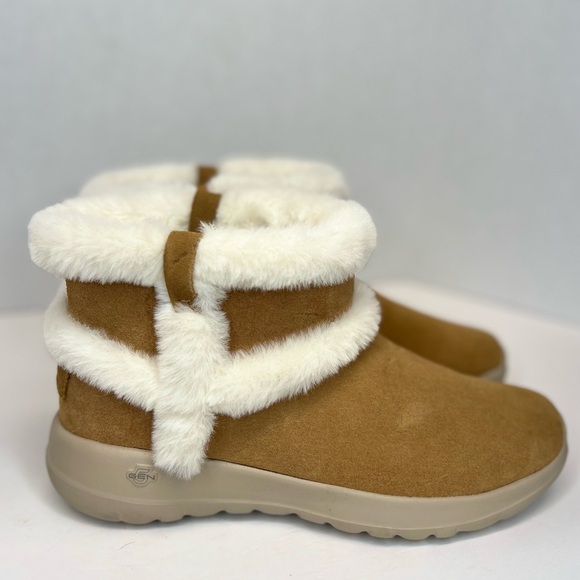 Skechers Women's On the GO Joy Winter Ankle Boots Faux Fur Chesnut Sz 9M XLNT! - Picture 2 of 16